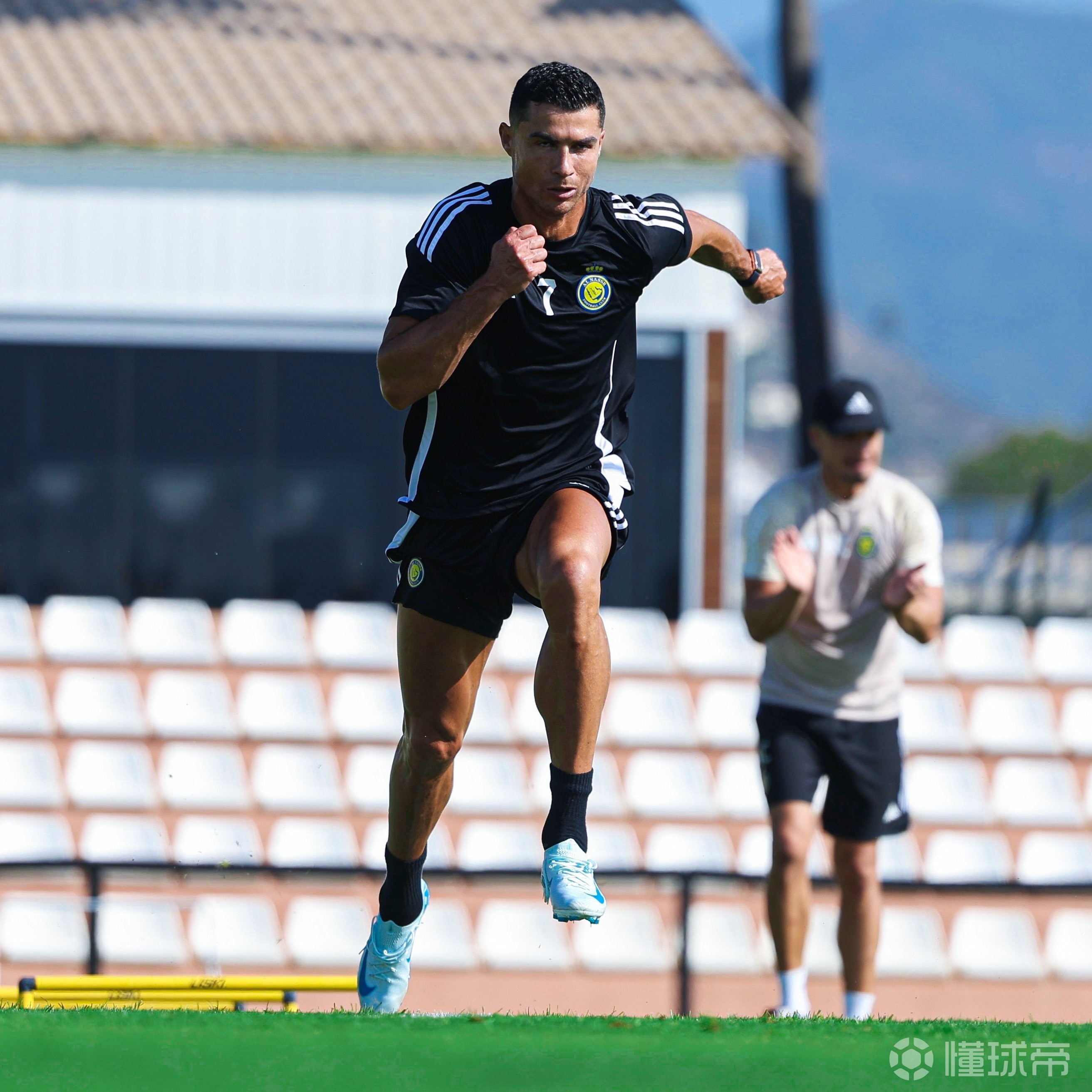 开云-C罗官方宣布战术调整新规，TL引发争议！